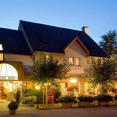 Logis Chez Bach Hotel